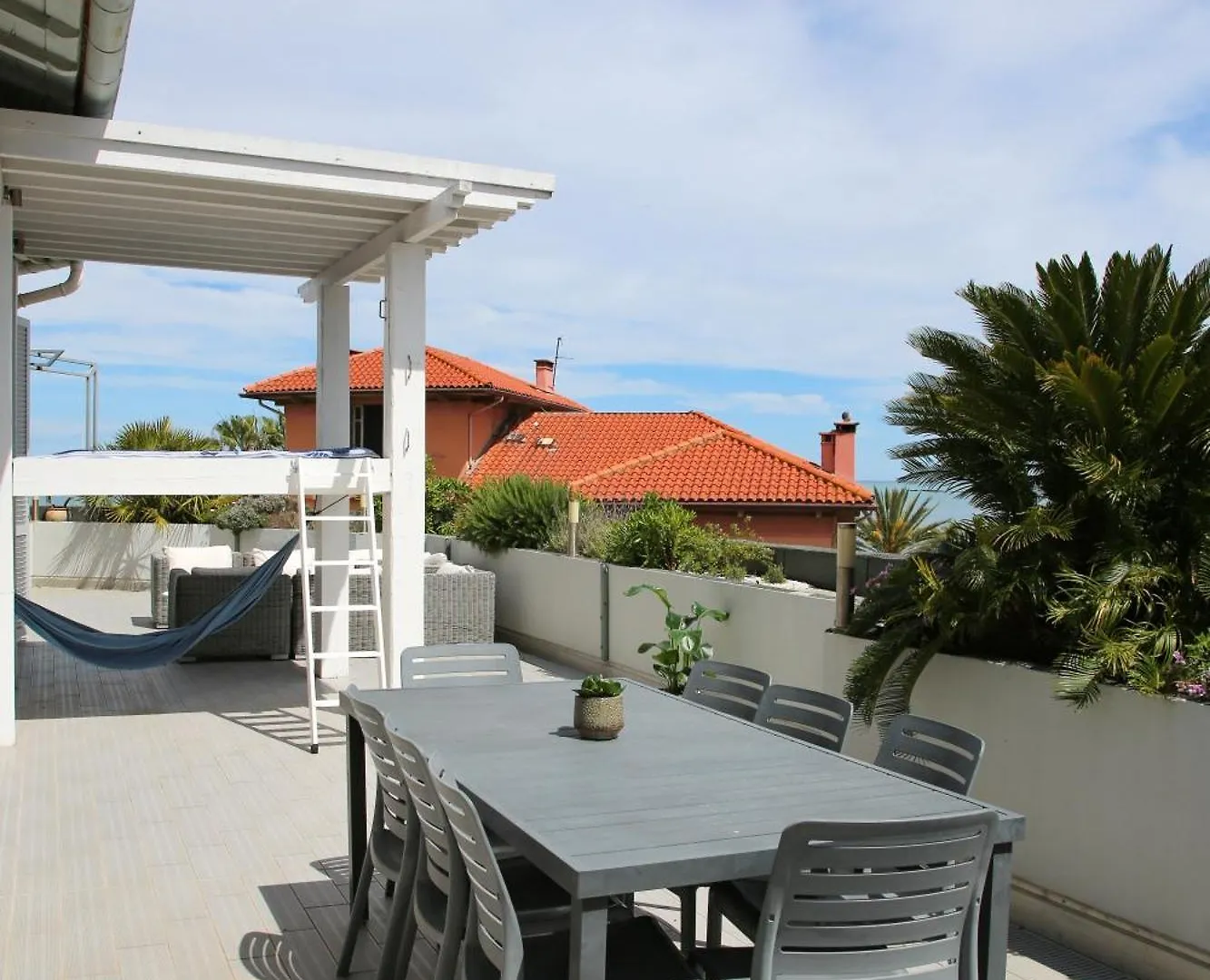 Duplex En Rooftop Vue Mer A La Salis Antibes Apartment